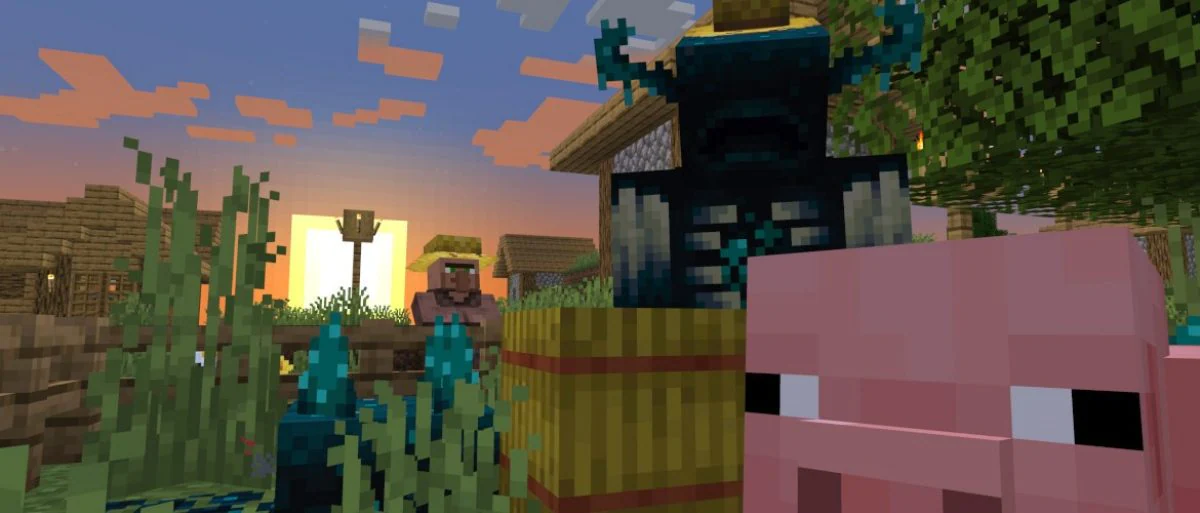 Screenshot of a Minecraft farm with a pig and a warden